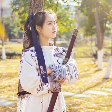 霸氣帶兵器女生頭像，唯美古風(fēng)真人頭像