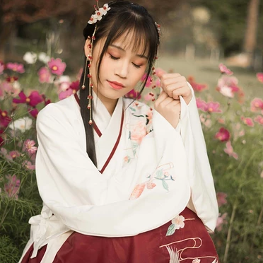 清新可愛(ài)漢服女生頭像，唯美古風(fēng)真人頭像