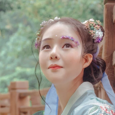 清新可愛美人妝女生頭像，唯美古風(fēng)真人頭像