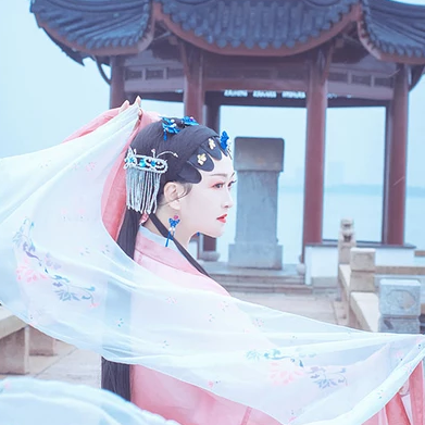 京劇花旦帶折扇女生頭像，唯美古風(fēng)真人頭像