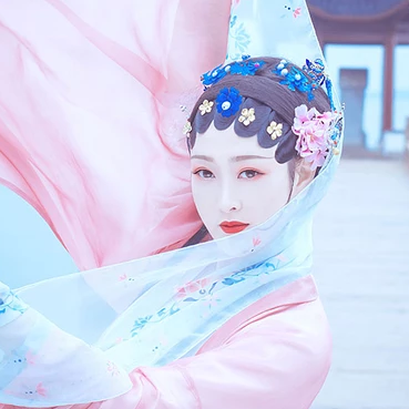 京劇花旦帶折扇女生頭像，唯美古風(fēng)真人頭像