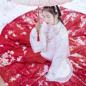 雪中團花帶傘女子頭像，唯美古真人頭像