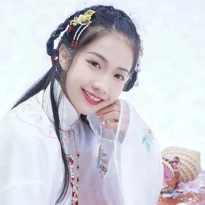 雪中團花帶傘女子頭像，唯美古真人頭像