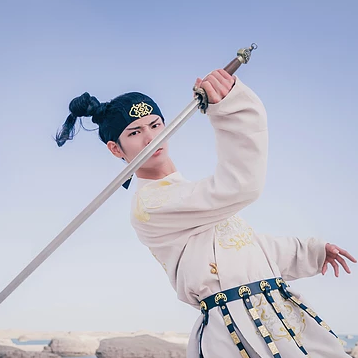 霸氣帶劍男生頭像，唯美古風(fēng)頭像