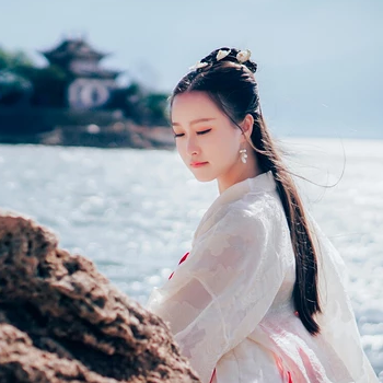 海邊飄逸女子頭像，唯美古風(fēng)真人頭像