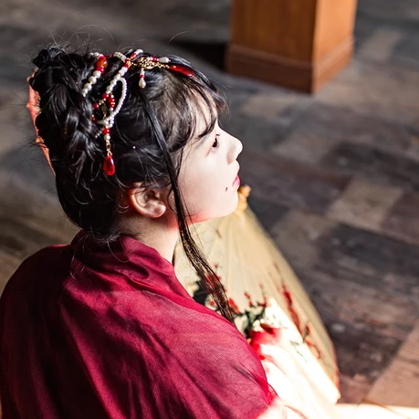 紅衣女子妖艷頭像，唯美古風(fēng)女子真人頭像