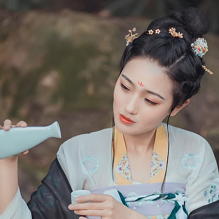 唯美漢服傷感頭像，唯美古風(fēng)女子真人頭像