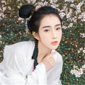 櫻花樹(shù)下古風(fēng)女子頭像，真人古風(fēng)頭像大全