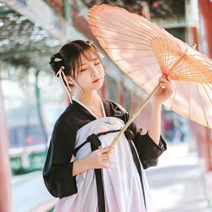 俏麗女子真人古風(fēng)頭像，婉風(fēng)流轉(zhuǎn)女生頭像