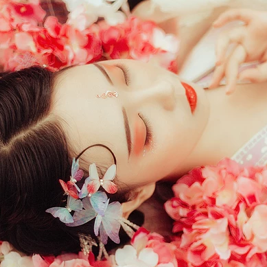 蝶蓮花女生頭像，唯美古風真人頭像