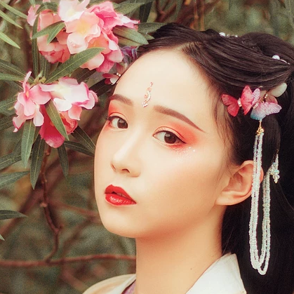 蝶蓮花女生頭像，唯美古風真人頭像