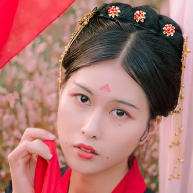嬌艷紅衣閨蜜頭像，唯美古風(fēng)真人頭像