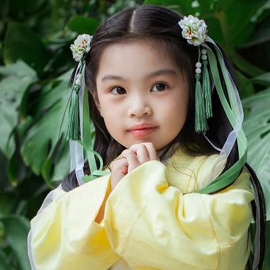 超萌帶團(tuán)扇小女生頭像，唯美古風(fēng)真人頭像